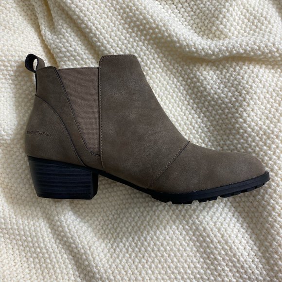 JBU Emery Memory Foam Chelsea Boots - Picture 2 of 7